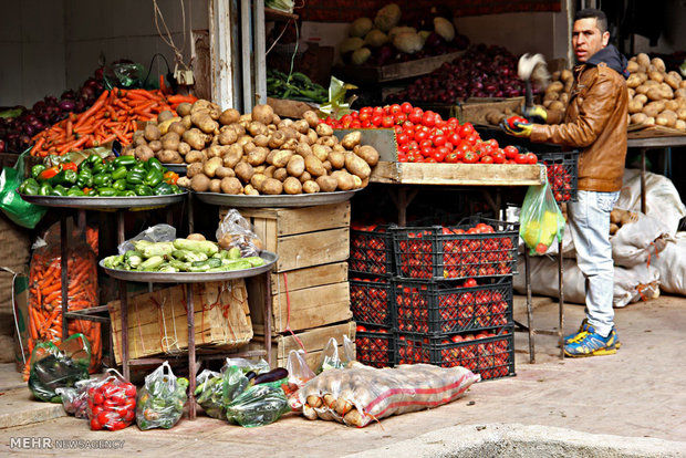مرکز آمار اعلام کرد؛ گوجه فرنگی صدرنشین کاهش قیمت‌های دی‌ماه