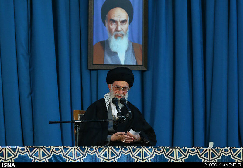 اتحاد دولت و ملت را بر هم نزنید/ باید خطوط فاصله با دشمن برجسته باشد