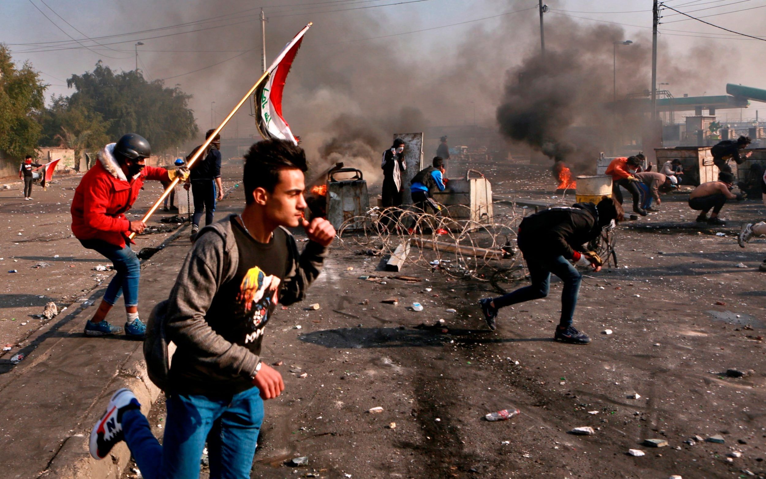 کنترل میدان «الخلانی» بغداد به دست معترضان افتاد