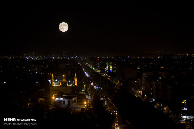 گزارش تصویری ماه گرفتی شب گذشته 