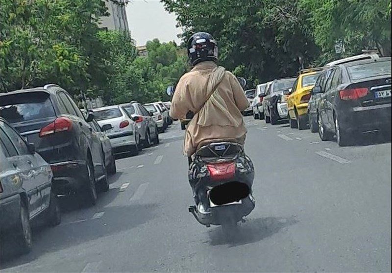 واکنش فراجا درباره موتور سواری زنان / شرط صدور گواهینامه اعلام شد