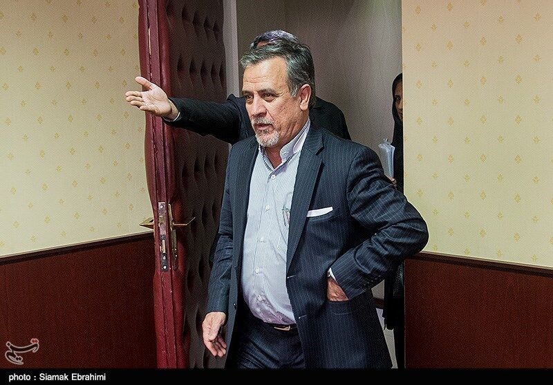 وزارت اقتصاد تجربه و توان اداره حوزه بازرگانی را ندارد