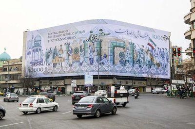 زمستانِ انتظار؛ مردم منتظر ثبات اقتصادی و سیاسی هستند یا جنگ‌؟ | نه خرید می کنیم نه می فروشیم | تصمیم نمی‌گیریم چون ریسک دارد 3