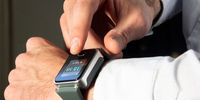 ساعتی که میزان گلوکز خون را اندازه می گیرد