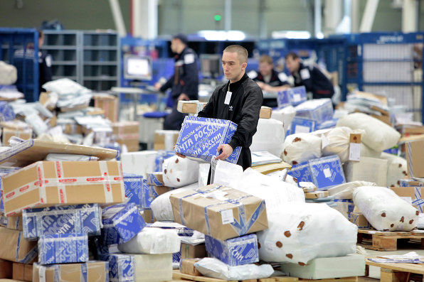 رونق چمدان‌ها در گمرکات مرزی/ واردات روزانه 240 هزار دلار کالا