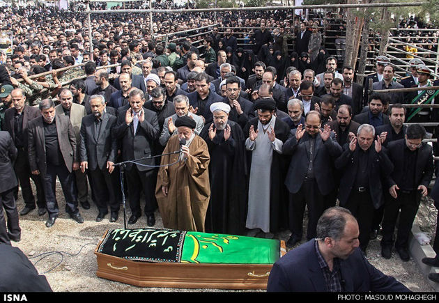 تشییع پیکر مادر رئیس جمهور  به روایت 10 عکس