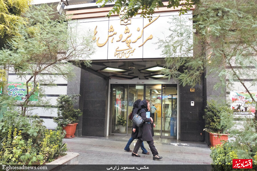 تایید رشد اقتصادی مطلوب از خارج دولت