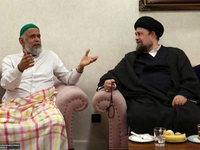 تصاویر| عیادت سیدحسن خمینی از وزیر اطلاعات دولت روحانی
