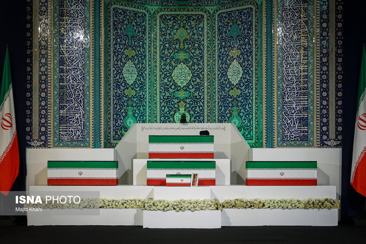 حضور قالیباف و اژه‌ای در مراسم چهلمین روز تشییع و تدفین رهبر شهید +فیلم
