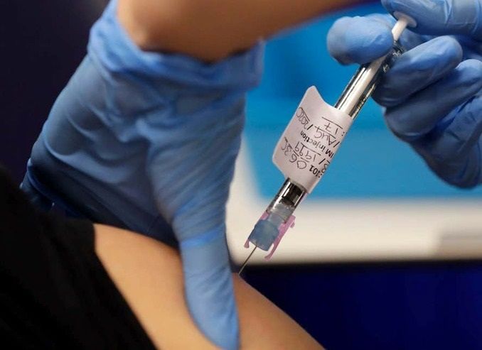 تزریق اولین تست انسانی واکسن کرونا در ایران