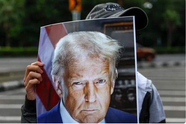 خطر جنگ مستقیم ایران و آمریکا همچنان وجود دارد؟ | نظریه «مرد دیوانه ترامپ» درباره ایران نتیجه معکوس دارد زیرا...