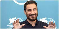 نوید محمدزاده در کنار خانواده همسرش+ عکس