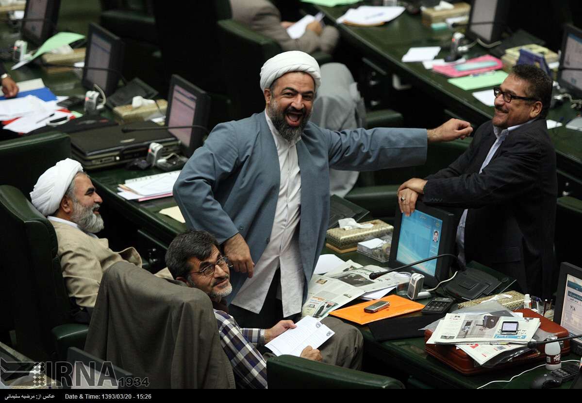 مروری بر تاریخچه فحاشی سیاسی در ایران/ با این سلاح ترور شخصیتی و فحاشی، باید فاتحه اخلاق سیاسی در کشور را خواند