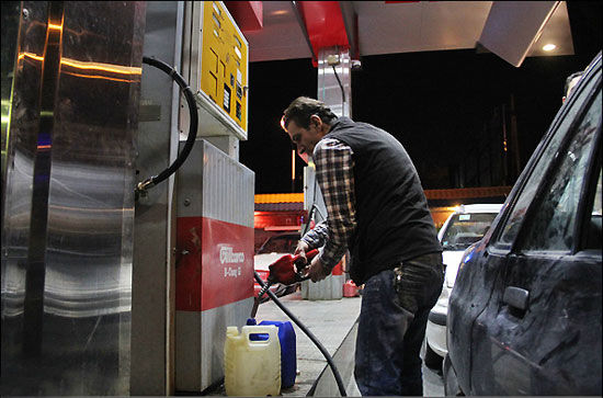 ابهام در عرضه کافی بنزین سوپر در آستانه نوروز