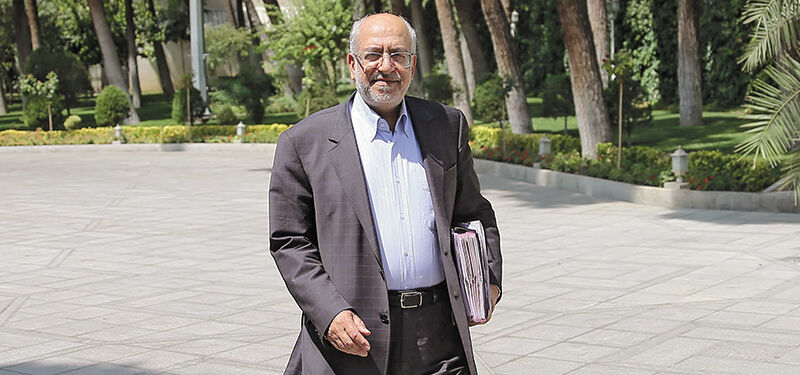 سوال از نعمت زاده به هیات رئیسه مجلس رسید