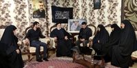  رئیسی با خانواده شهید سید رضی موسوی دیدار کرد 