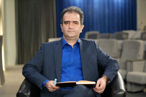 جبل‌ عاملی: اقتصاد ایران به «حد آستانه» نزدیک شده | بزرگترین اصلاحات مورد نیاز در ایران، خروج از وضعیت دستوری در اقتصاد و جامعه است 
