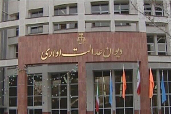 واردات خودروهای لوکس مجاز نشده/ فقط مصوبه ممنوعیت واردات نباید عطف‌به‌ماسبق شود