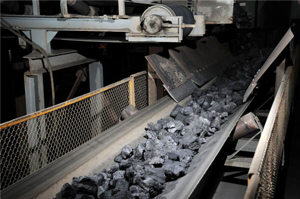 الزام بسته‌های حمایتی دولت برای معادن/ بدهی ذوب‌آهن به واحدهای معدنی زغال‌سنگ