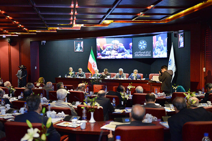 کرسی ریاست به مسعود خوانساری رسید/ترکیب جدید هیات رئیسه اتاق تهران مشخص شد / خوانساری،جهانگیری، میرمحمدصادقی، واحدی و مقیمی هیات رئیسه اتاق تهران شدند