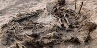 کشف جسد دو هزارساله یک کودک به همراه ۱۴۲ سگ!/ ماجرا چیست؟