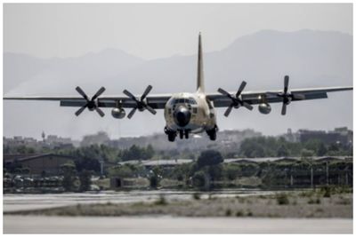 هواپیمای ارتش به کرمان رفت