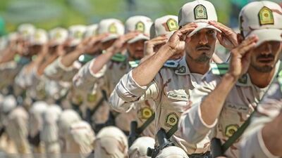 12 مشوق‌ طلایی برای سربازان/ کسر از خدمت و مرخصی تشویقی!