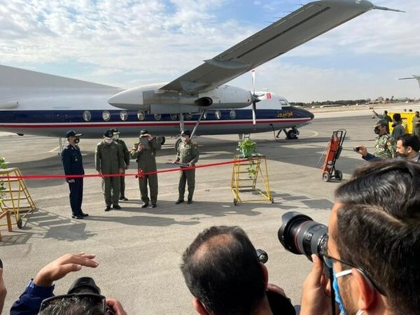 سفر خانواده های شهدا با هواپیمای جدید ارتش به مشهد