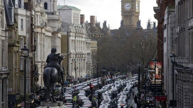 وحشت در انگلیس و فرار دسته جمعی مردم از لندن

