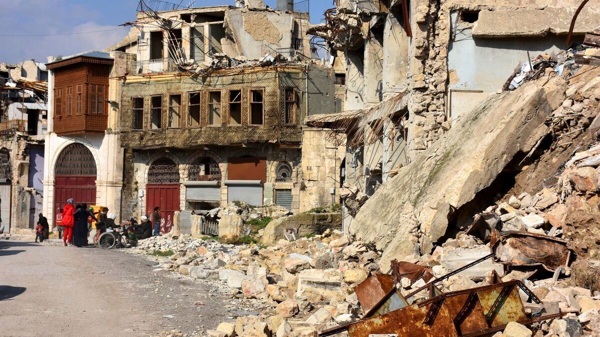 زلزله شدید در هرات / مردم به خیابان ها ریختند+ فیلم
