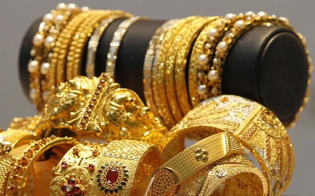 بررسی روند قیمت‌گذاری طلا و سکه در یک‌ماه اخیر