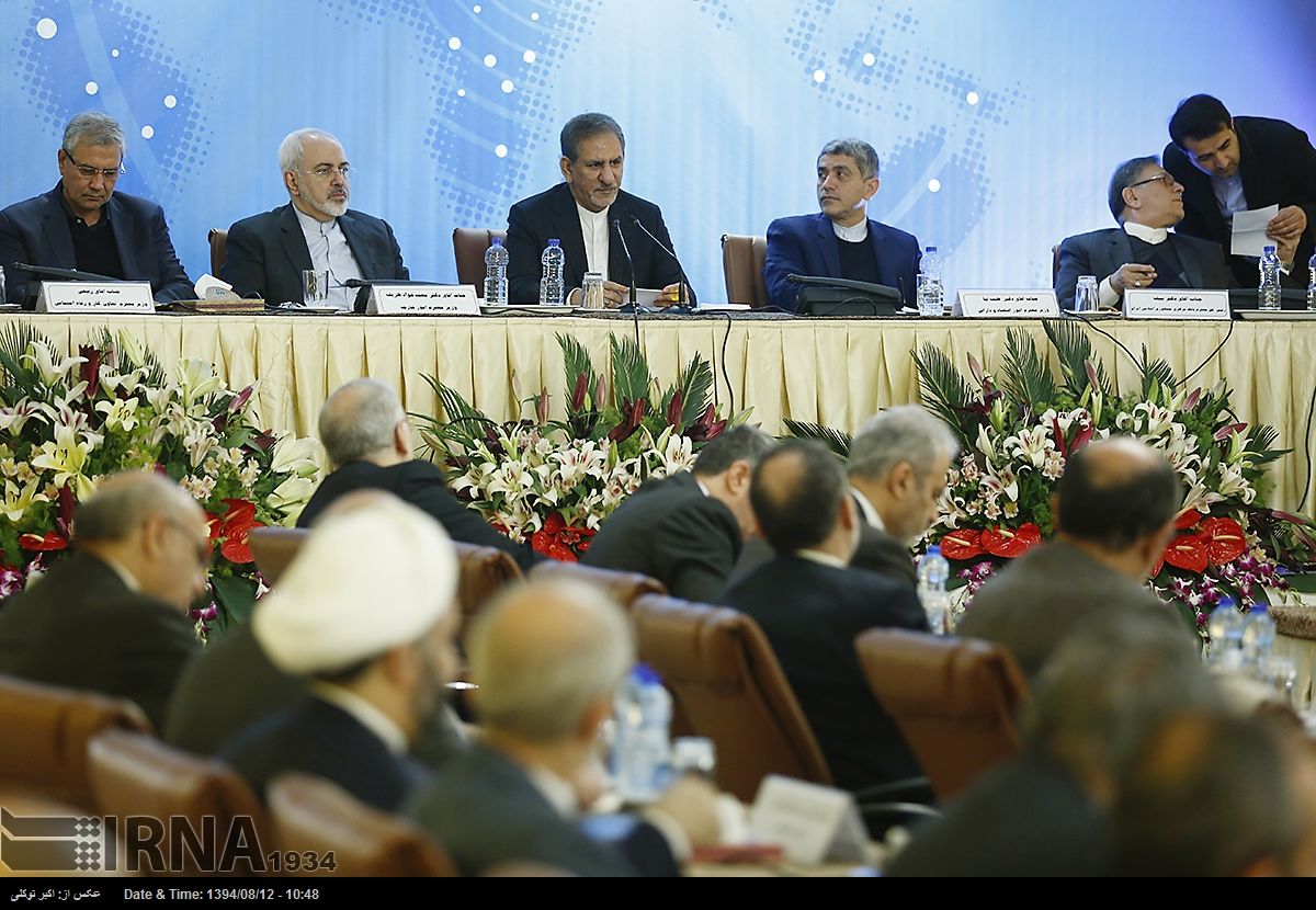 تیم اقتصادی در جمع سفرا/ جهانگیری:‌ اقتصاد برون‌گرا لازمه اقتصاد مقاومتی است