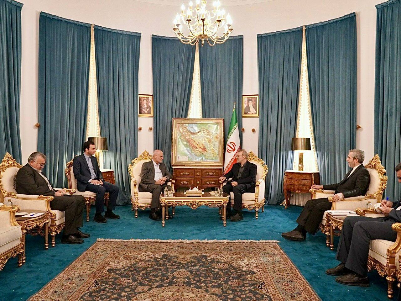 دیدار مهم علی لاریجانی با مقام لبنانی/ باقری کنی کنار لاریجانی نشسته بود + تصویر