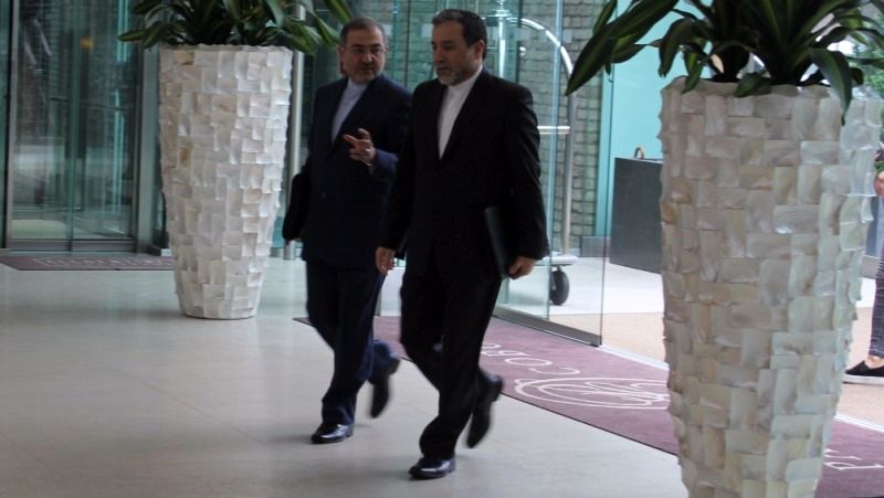 دیپلمات های ایران و 4+1 وارد هتل کوبورگ وین شدند