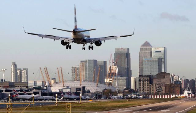 زیان ۵۰۰ میلیارد تومانی ایرلاین‌ها در پرواز به فرودگاه‌های غیراقتصادی