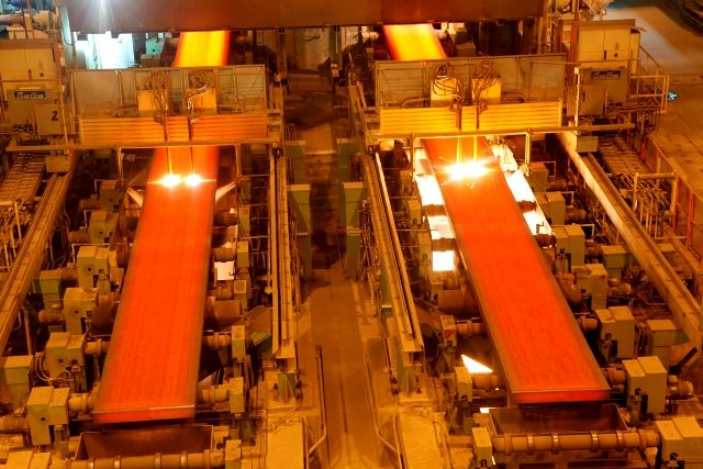 سیاست جدید فولادسازان دولتی در مقابله با مازاد تولید/ کاهش 18 درصدی تولید شمش بلوم