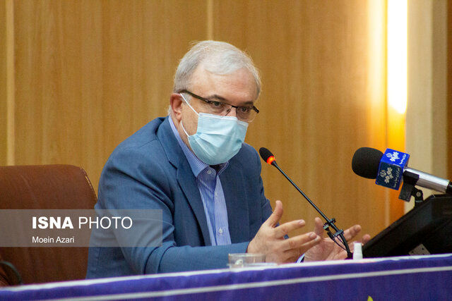 وزیر بهداشت: در سازمان غذا و دارو به لانه زنبور دست کردم/ واکسن پاستور در آستانه صدور  مجوز مصرف اضطراری
