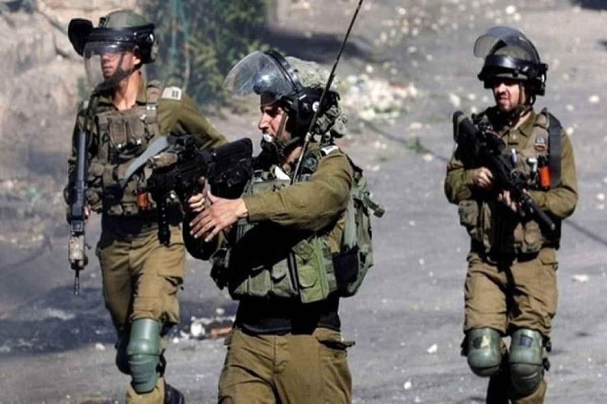 اسرائیل به کرانه باختری حمله کرد / درگیری شدید فلسطینی‌ها با سربازان اسرائیلی در اردوگاه  