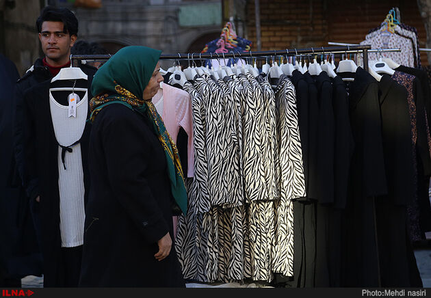 دستفروشی در خیابان ناصرخسرو