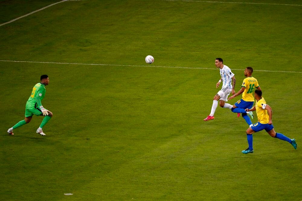 تصاویر |  کاپ قهرمانی در دستان لیونل مسی