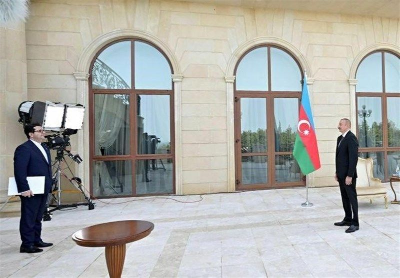 موسوی استوارنامه خود را تقدیم رئیس جمهور آذربایجان کرد