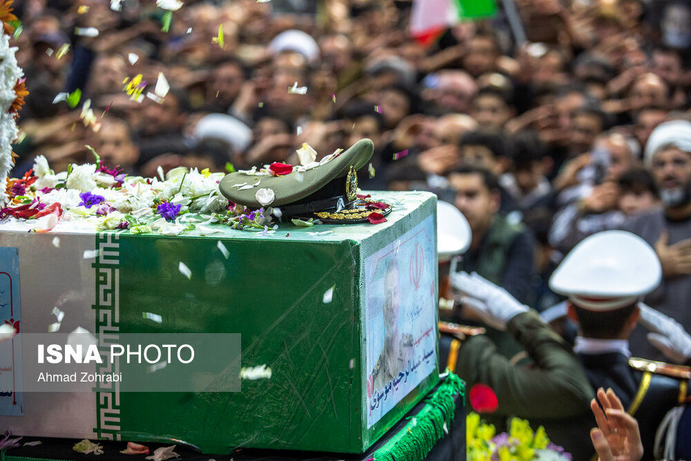 اولین تصاویر از مراسم وداع با پیکر سرلشکر شهید سید عبدالرحیم موسوی