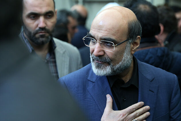 وداع مسئولان با پیکر آیت الله هاشمی در حسینیه جماران