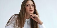 استایل خانم بازیگر مشهور در پای صندوق رأی+عکس