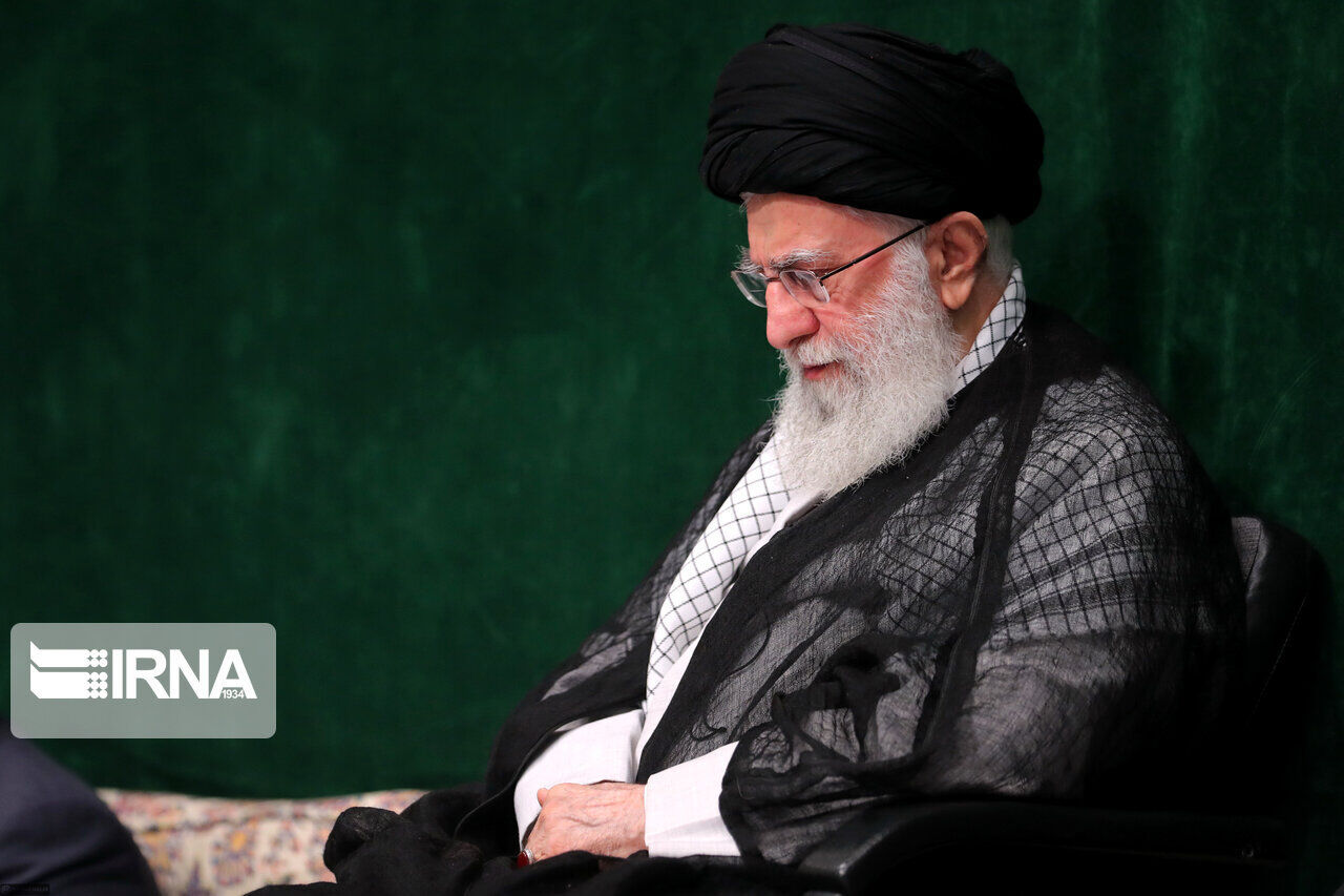مقام‌معظم رهبری: با ثابت ماندن در مسیر حق، کشور و دنیا اصلاح می‌شود