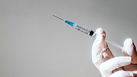 4 نفر از داوطلبان واکسن کرونای فایزر مبتلا به فلج صورت شدند!

