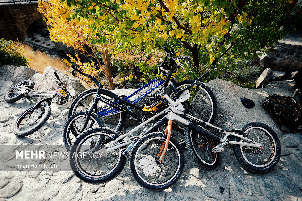 تصاویر| مسابقات دوچرخه سواری تریال قهرمانی کشور

