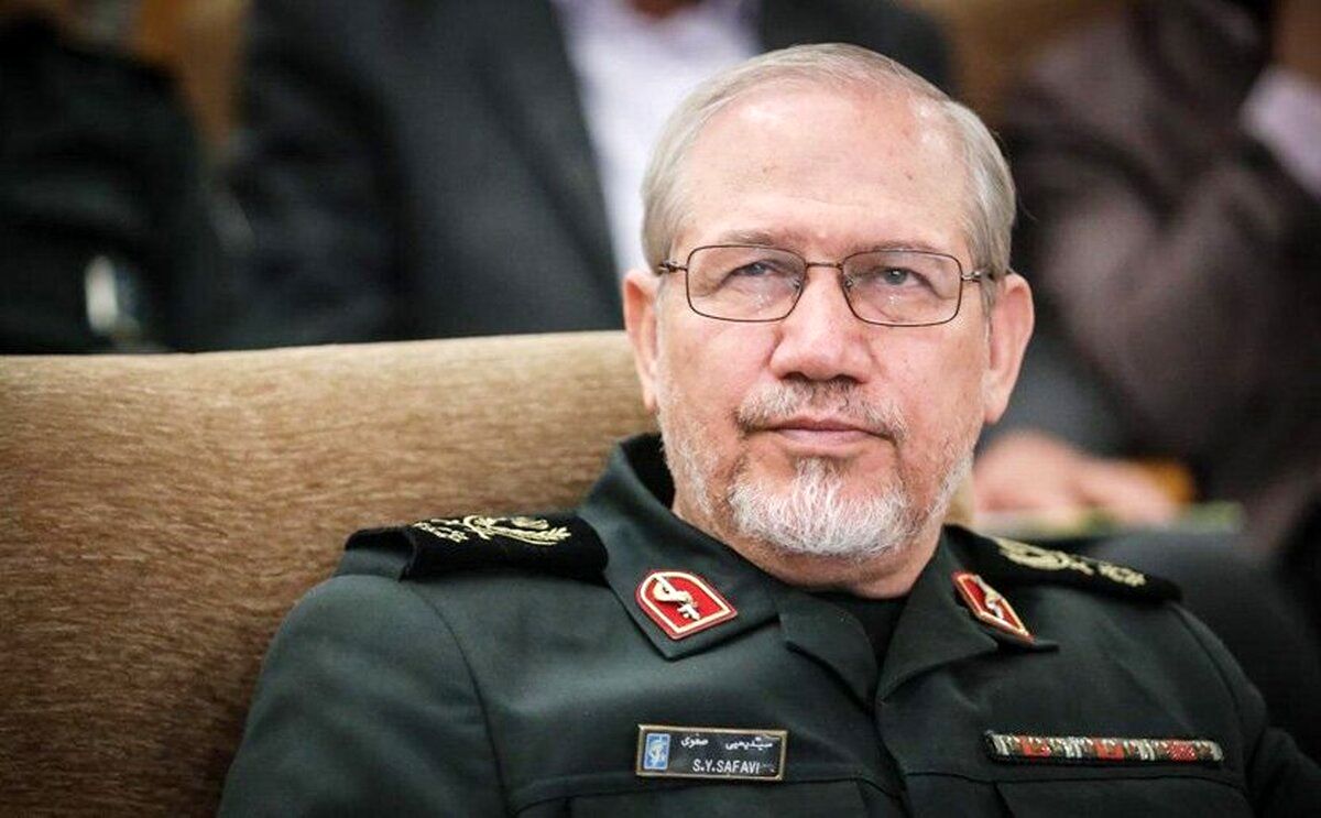 تاکید مشاور مقام معظم رهبری بر تقویت توان ایران در نبردهای هواپایه و دریاپایه