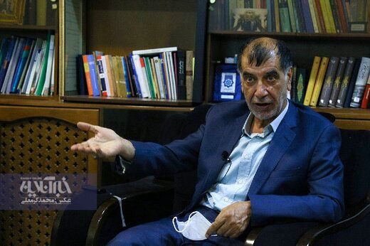 باهنر: امام نگفت نظامیان رئیس جمهور نشوند/ اگر تصمیم گیرنده بودم احمدی نژاد و خاتمی را به انتخابات راه نمی دادم