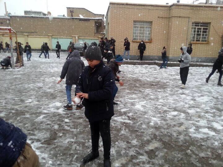 سرمای شدید مدارس ۱۲ شهر استان کرمانشاه را به تعطیلی کشاند

